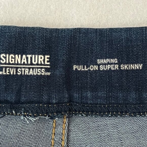 Signature Levi Strauss Women Blue Pull-On Super Skinny Jeans Sz 28L Stretch NWT - Picture 6 of 11